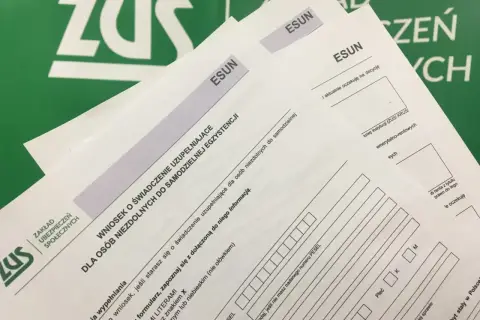 Wniosek o świadczenie uzupełniające dla osób niezdolnych do samodzielnej egzystencji, czyli świadczenie wspierające 2025. Dokumenty ZUS.